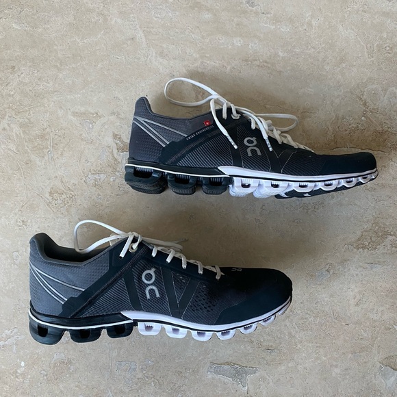 Women’s ON Cloud Athletic Shoes - Picture 3 of 12